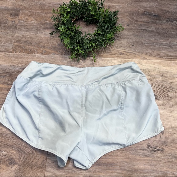 Nike Womens running short - medium - Picture 2 of 4